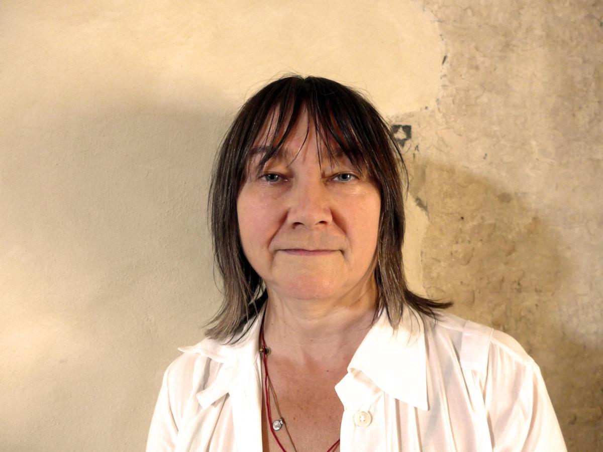 La escritora Ali Smith: 'Contar historias es lo opuesto a la mentira'