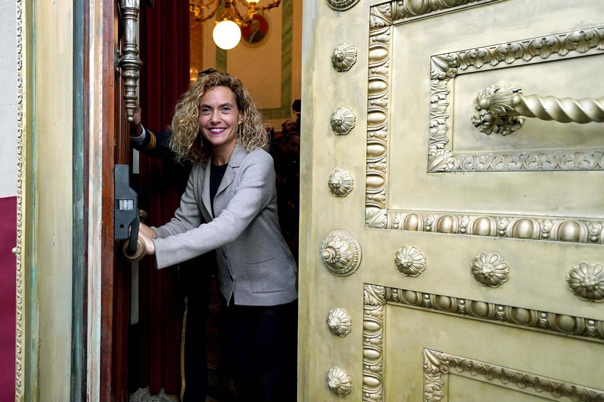 Meritxell Batet, antes de la entrevista, en una calle del centro de Madrid. (Fuente: El Periódico)