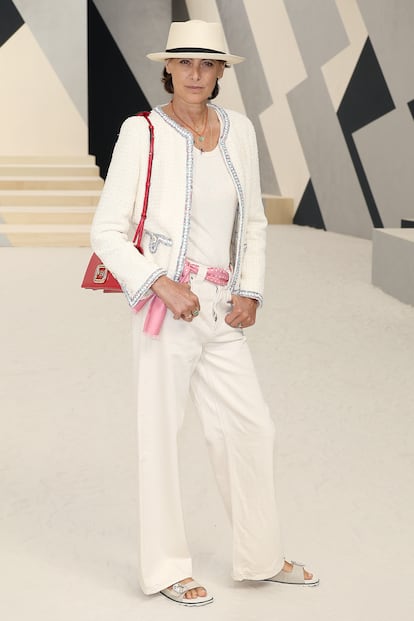 La modelo y diseñadora Inès de la Fressange en una sesión de fotos (Fuente: El País)