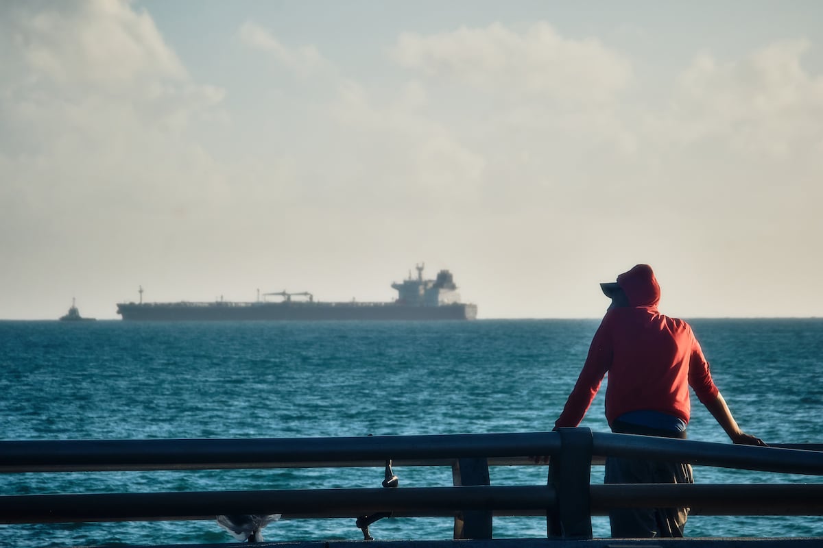 México explora alternativas con EE. UU. para reanudar envío de petróleo a Cuba