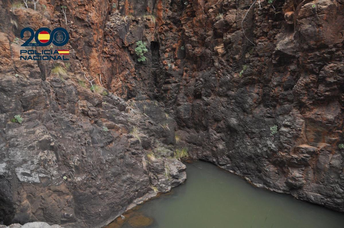 Imagen del barranco de El Berriel donde se encontró el cadáver de Annabella Lovas (Fuente: El Periódico)