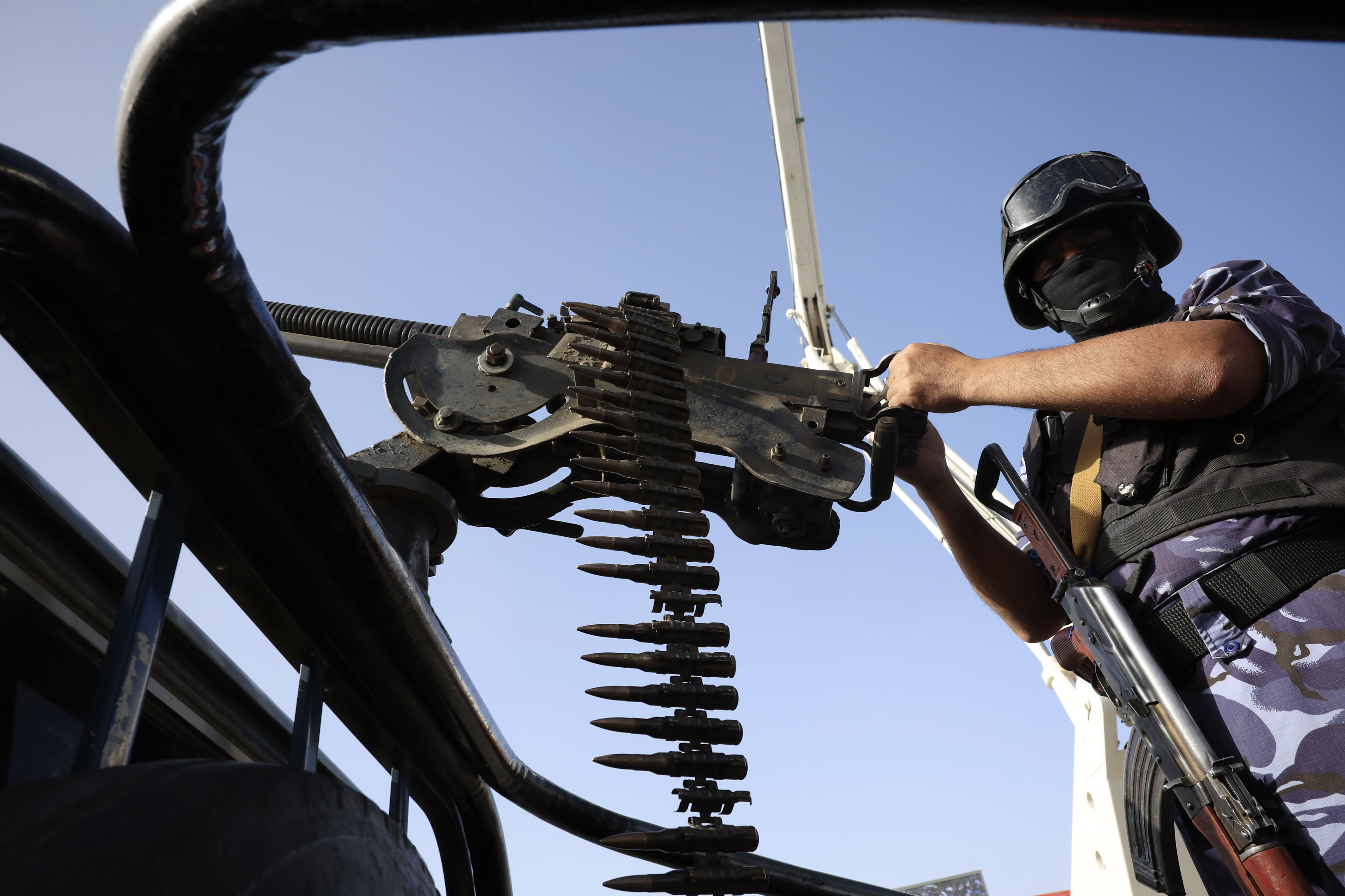 Irán, Hizbulá y hutíes lanzan ofensiva coordinada contra Israel con bombardeos y drones