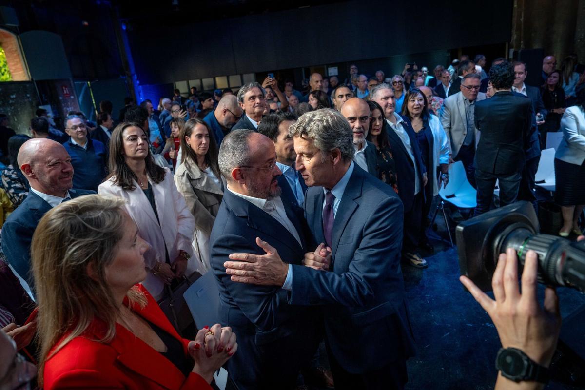 Feijóo y Fernández: sintonía tras el choque por el liderazgo del PP en Catalunya