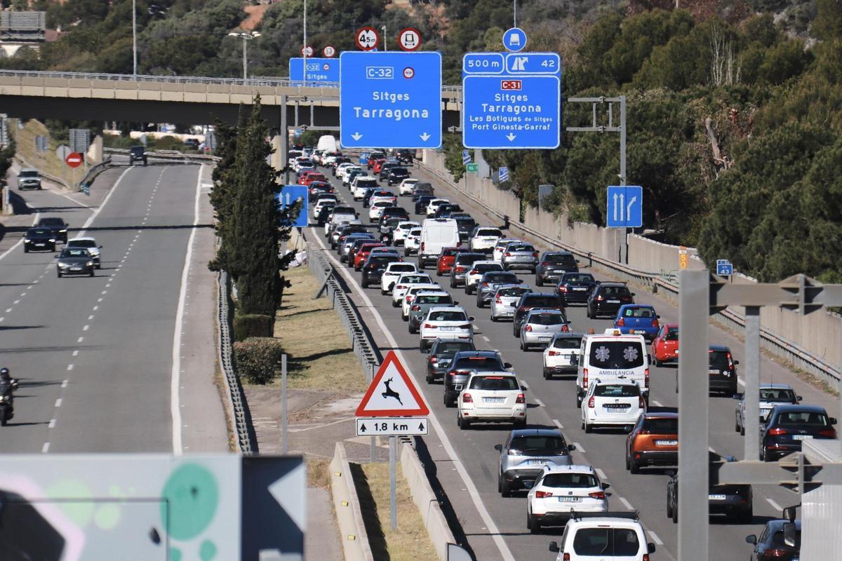 La DGT advierte de máxima precaución al volante en la recta final de Semana Santa