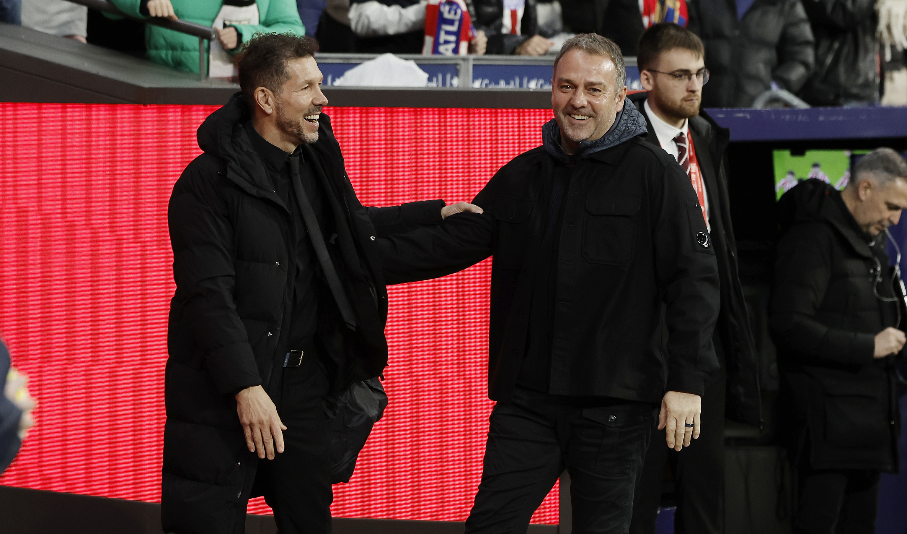 Simeone y Flick: Técnicos de Atlético y Barça se enfrentan en momentos decisivos