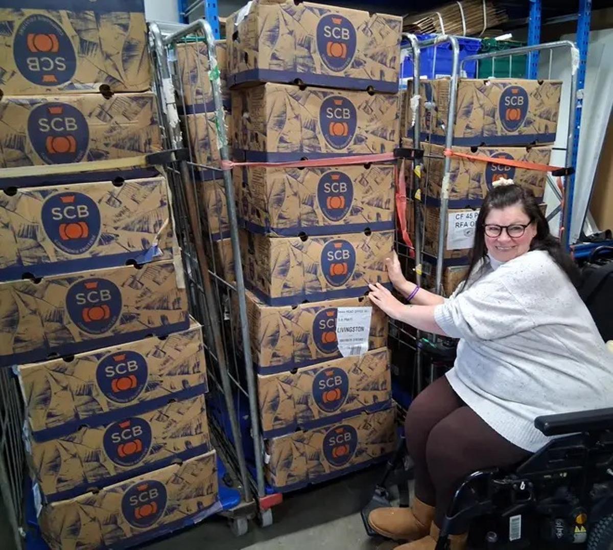 Error en pedido de plátanos: supermercado Tesco recibe 38.000 unidades y las reparte entre vecinos