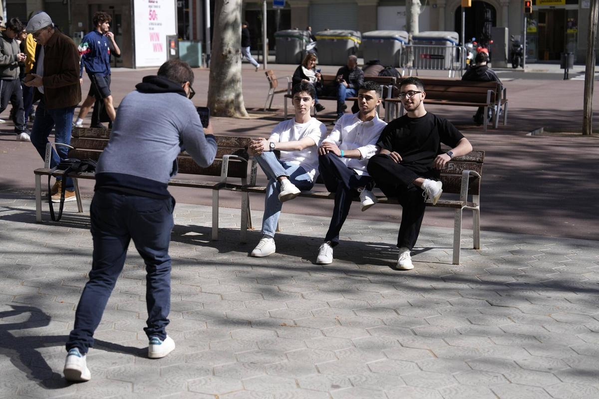 El banco de Arda Turan en Barcelona: un lugar sagrado para los fans turcos