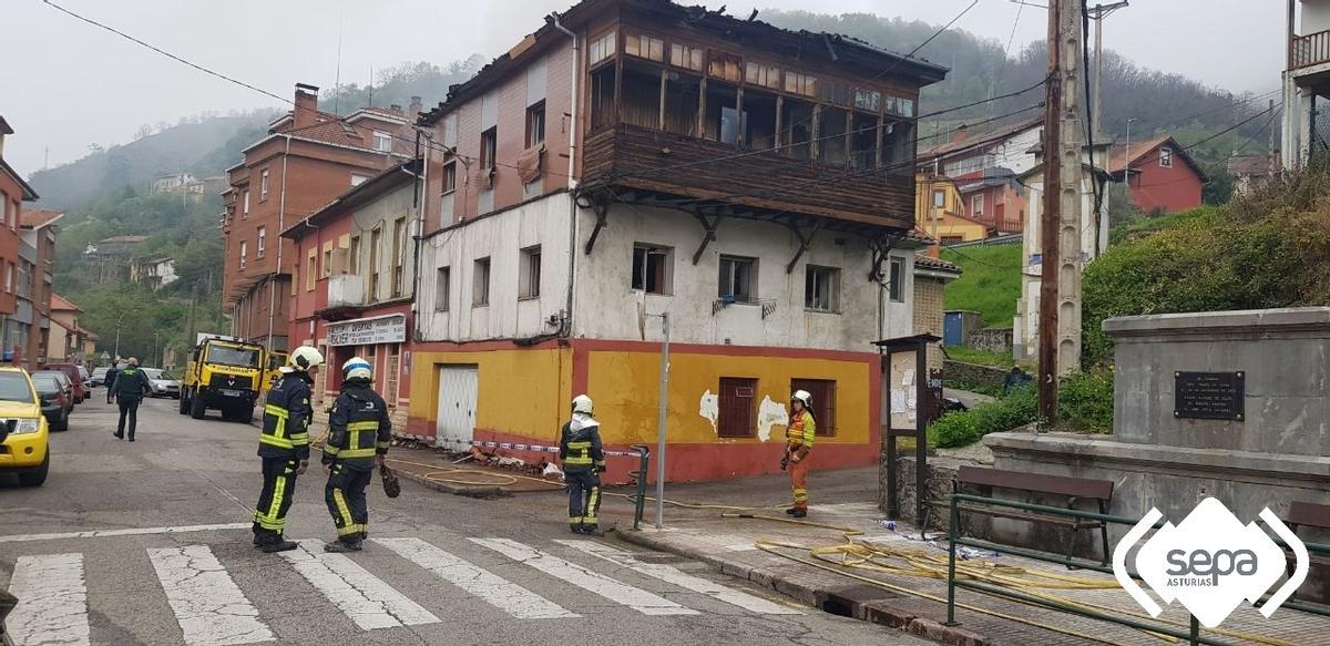 Incendio en Asturias: un hombre fallece en casa deshabitada de Caborana