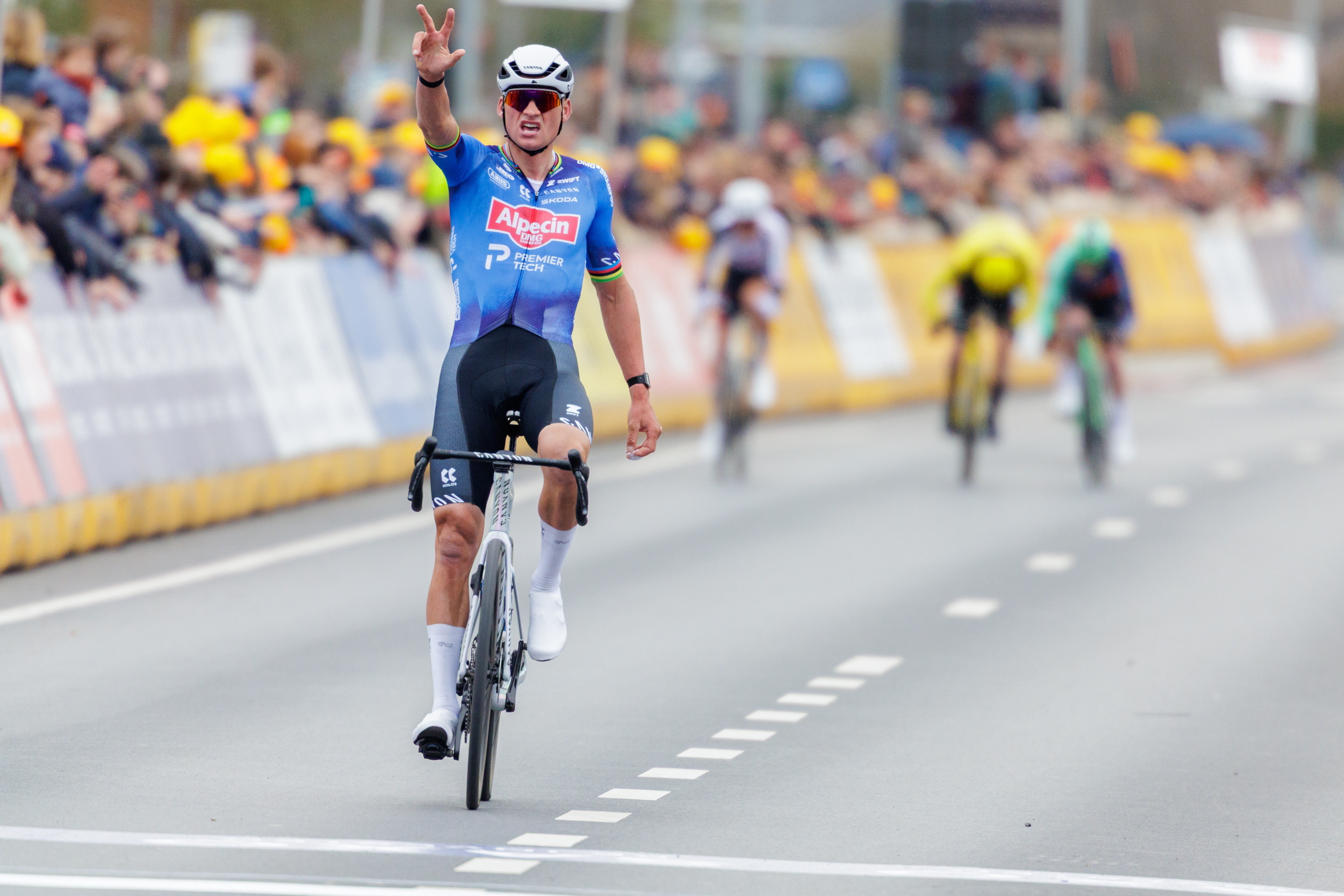 Mathieu van der Poel en acción durante el Tour de Flandes (Fuente: El Mundo)
