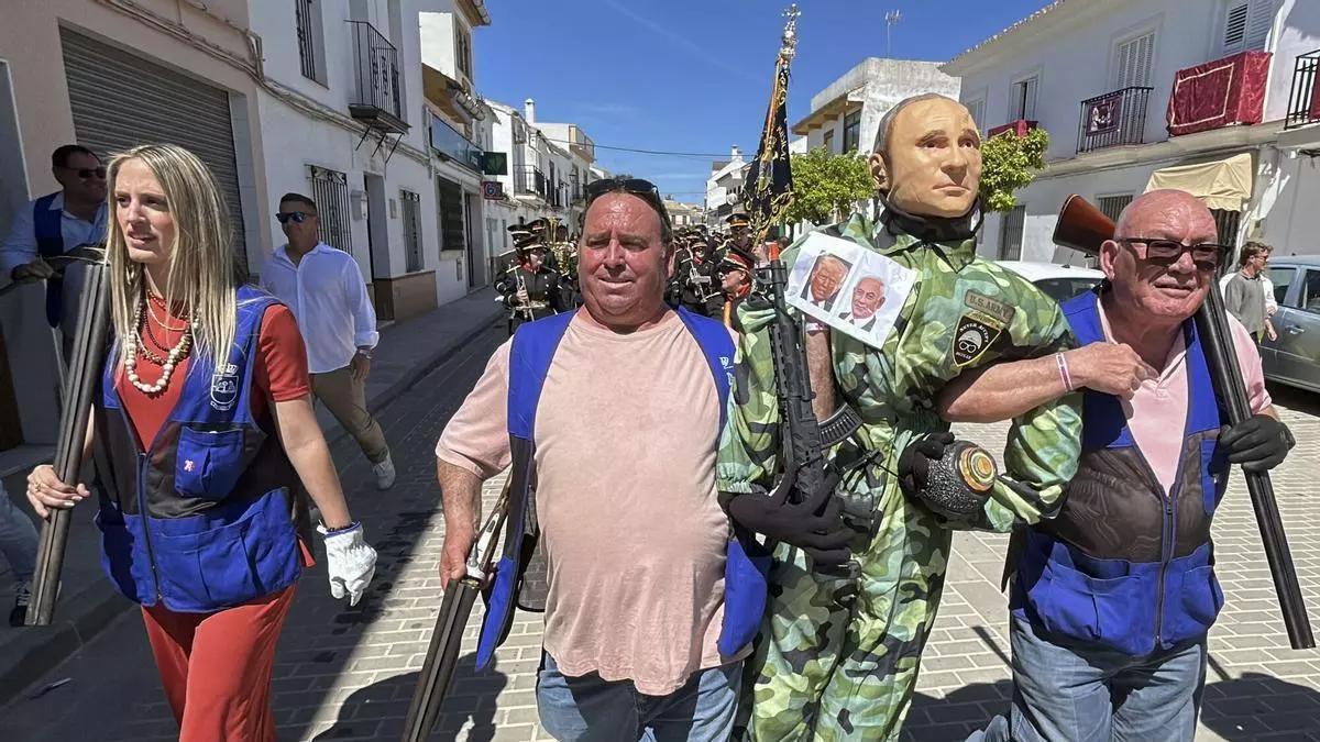 Coripe se suma a la polémica del Domingo de Resurrección con un Judas que ridiculiza a Putin, Trump y Netanyahu