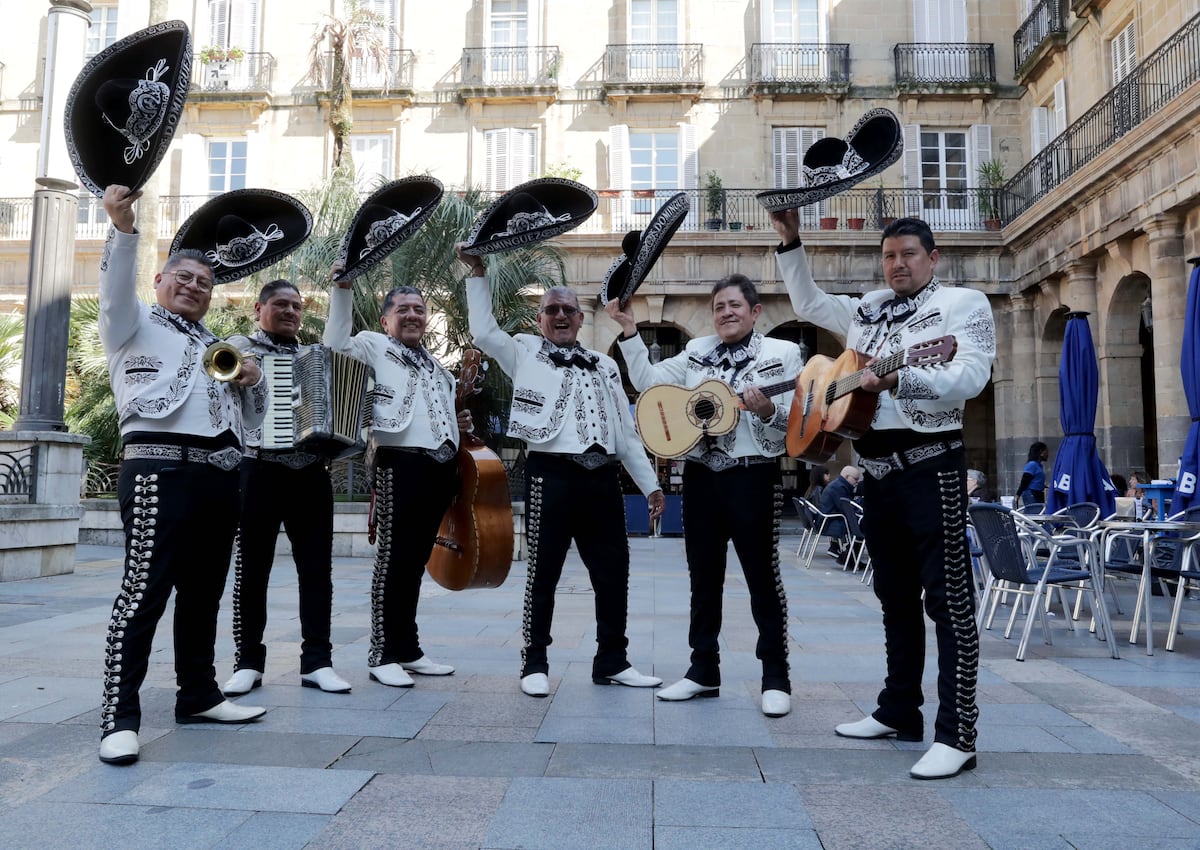 El misterio detrás del éxito de los mariachis en Vasconia