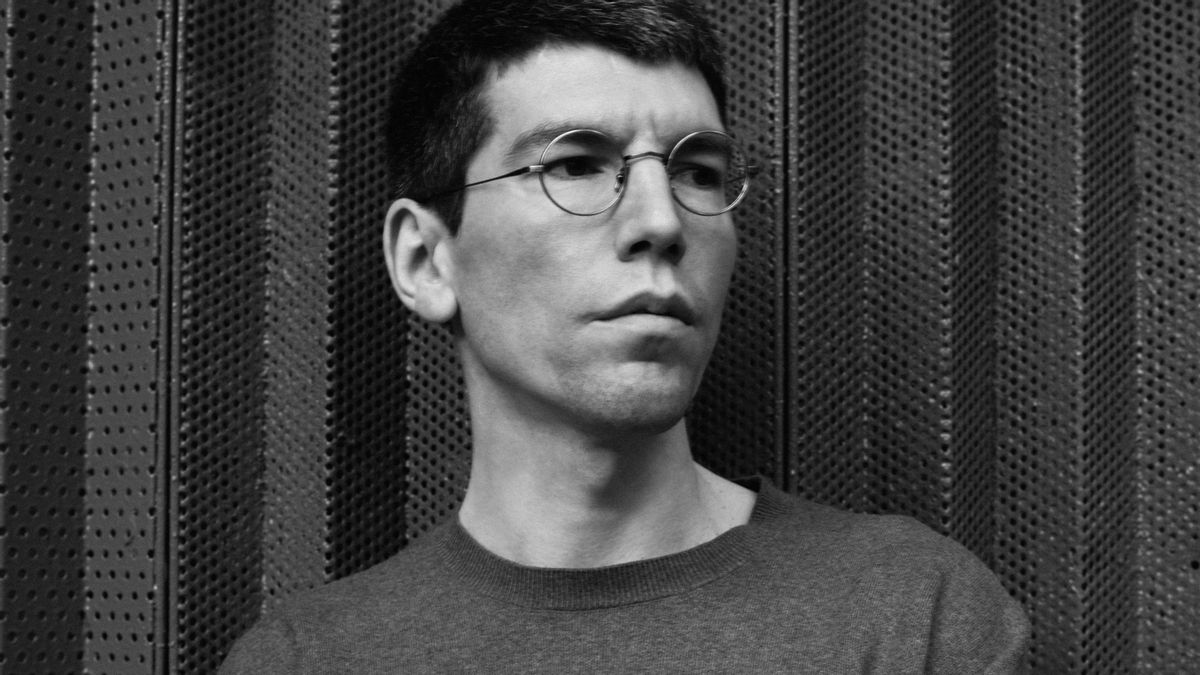 La voz de un superviviente: Vicente Ferrer denuncia en su novela el abuso pederasta en un colegio privado