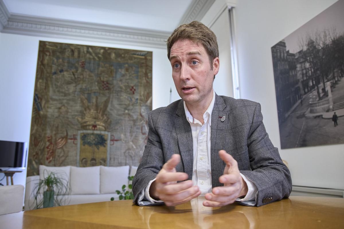 El alcalde de Figueres advierte sobre el efecto llamada de las regularizaciones de migrantes