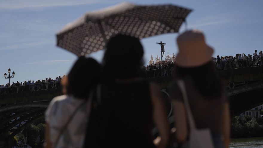La hostelería andaluza cierra una Semana Santa con cifras positivas pese al parón del AVE a Málaga