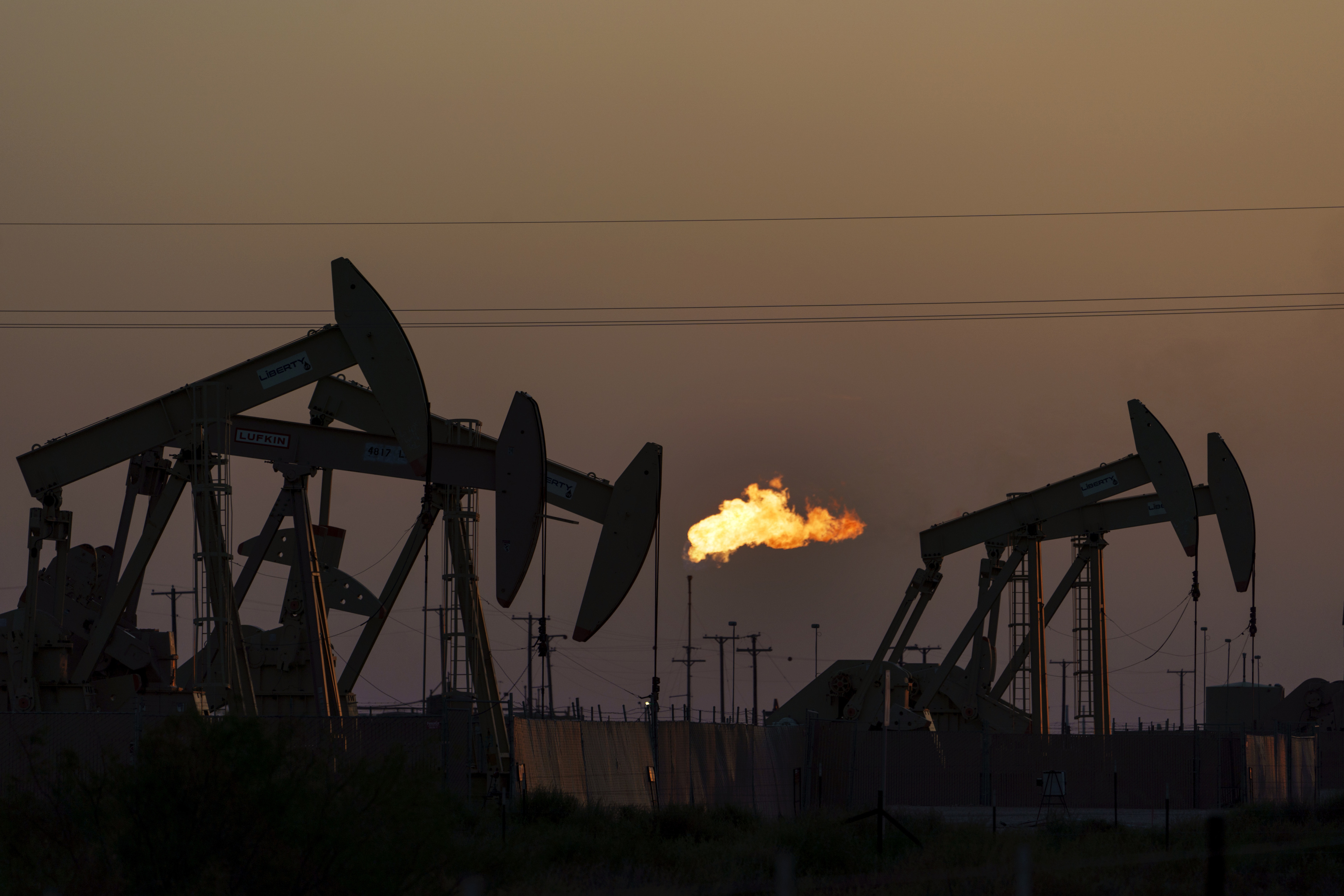 La paradoja de la independencia energética de Estados Unidos: altos precios de la gasolina