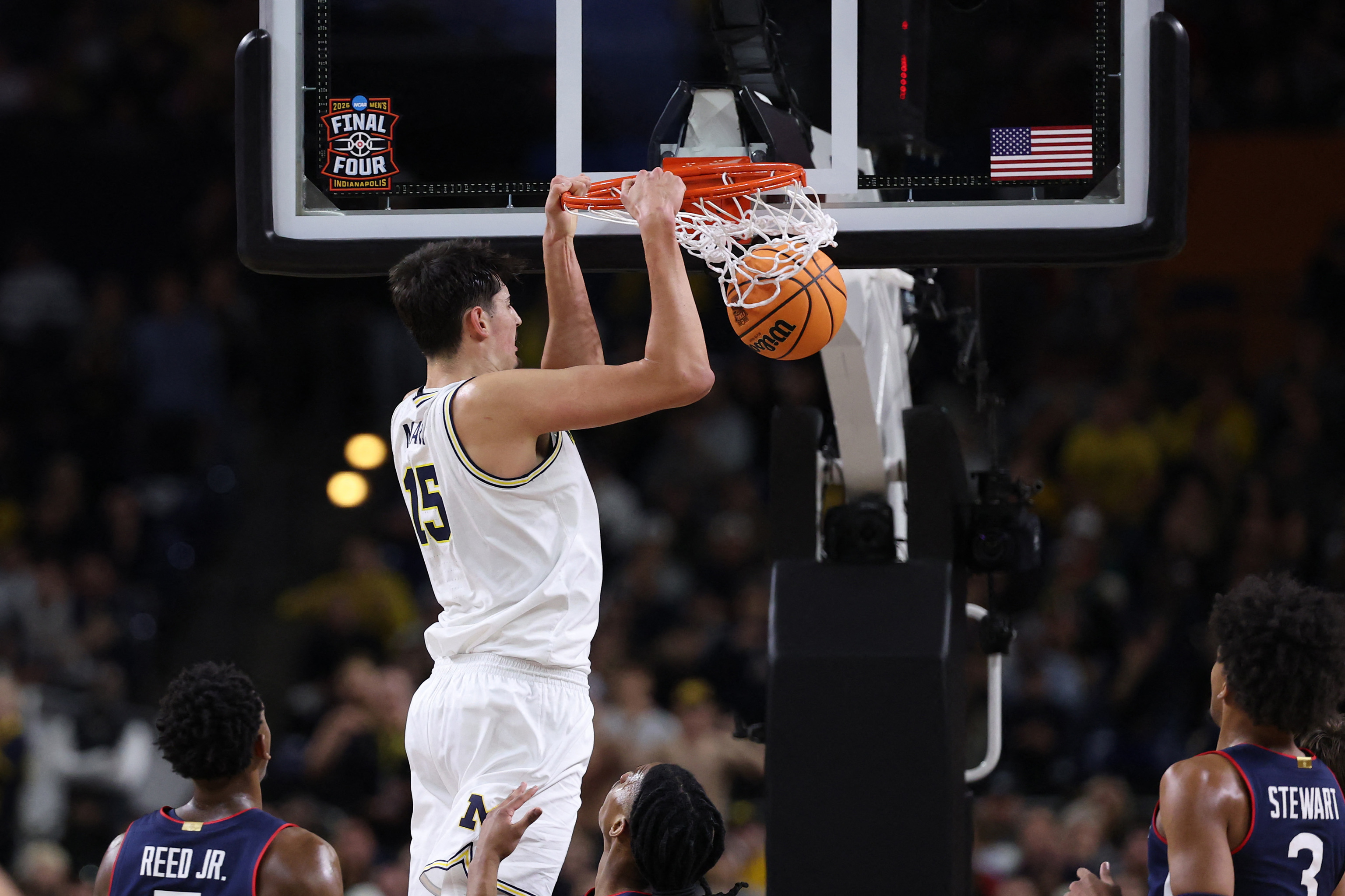 Aday Mara hace historia con Michigan: primer español en ganar la NCAA