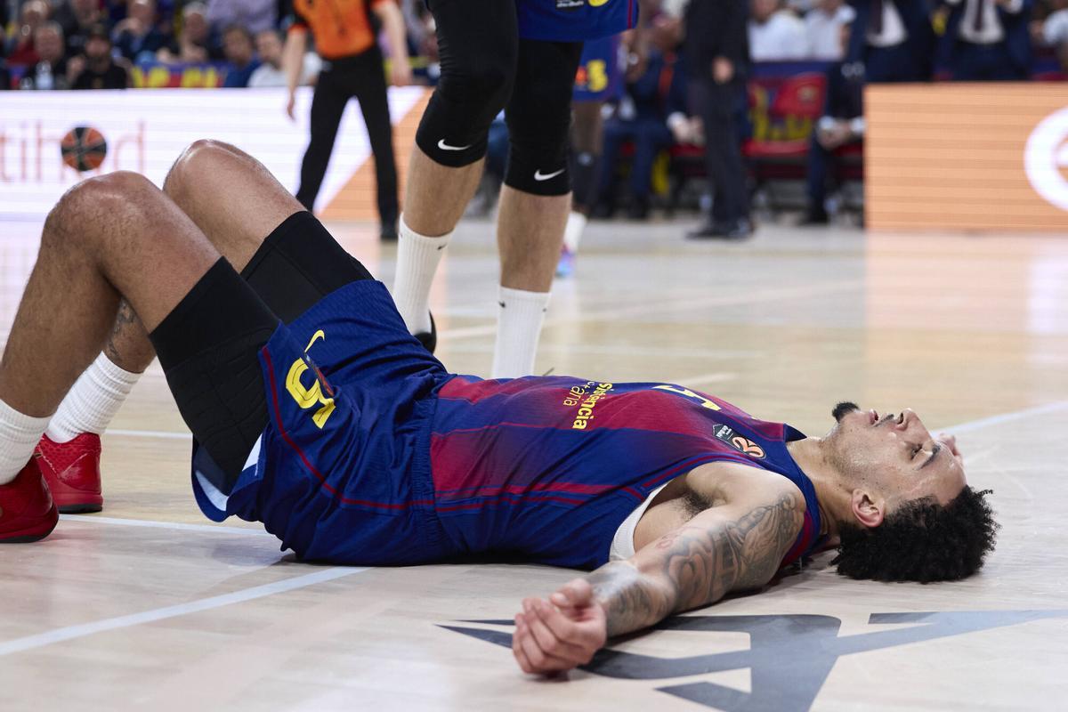 Xavi Pascual, entrenador del Barça, muestra su frustración durante el partido ante el Panathinaikos (Fuente: El Periódico)