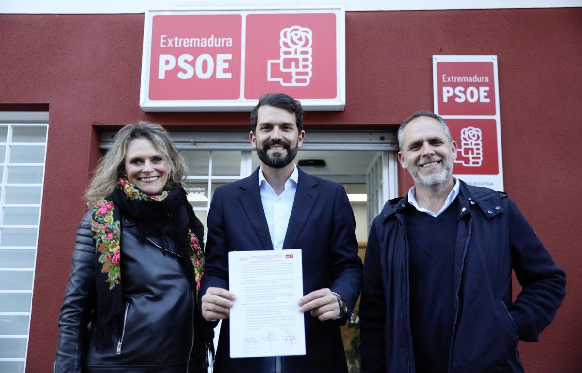 El PSOE de Extremadura elige líder en un contexto de crisis política