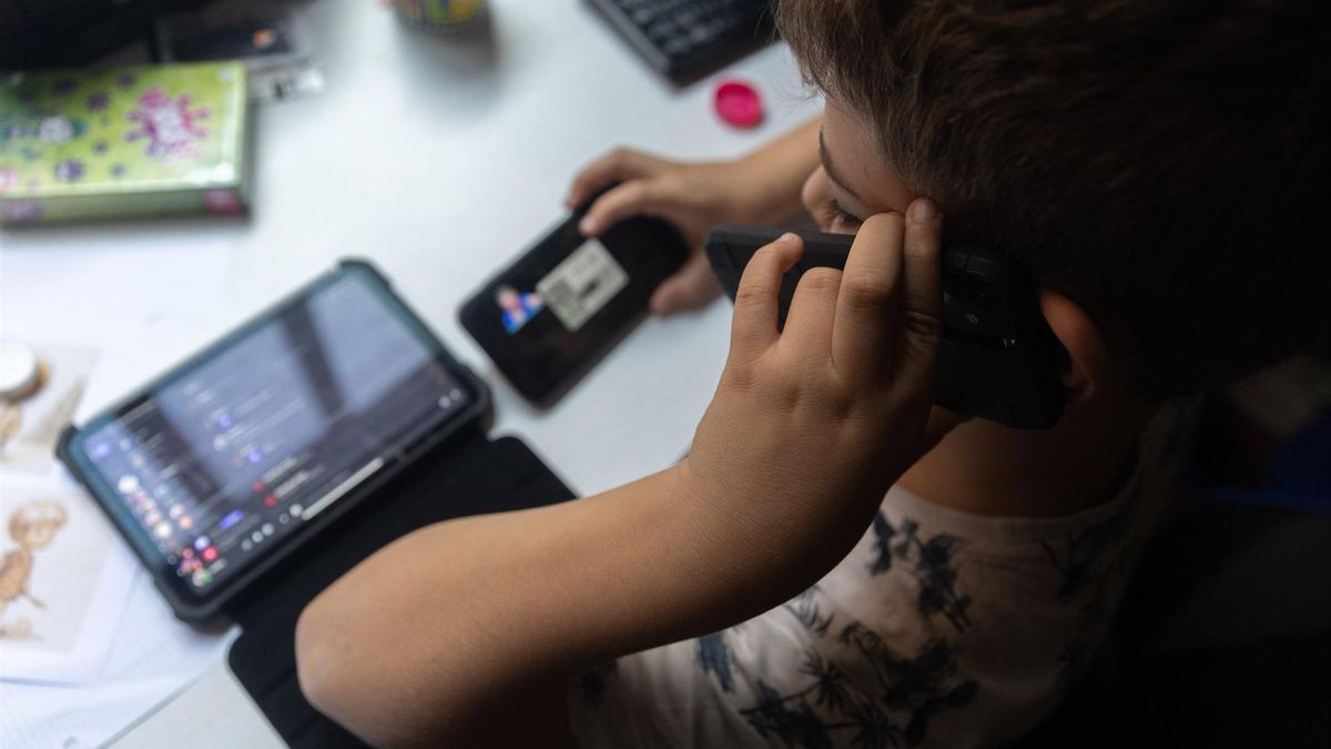 Euskadi se suma al Día Sin Móvil en Familia: un reto para fomentar la convivencia sin pantallas