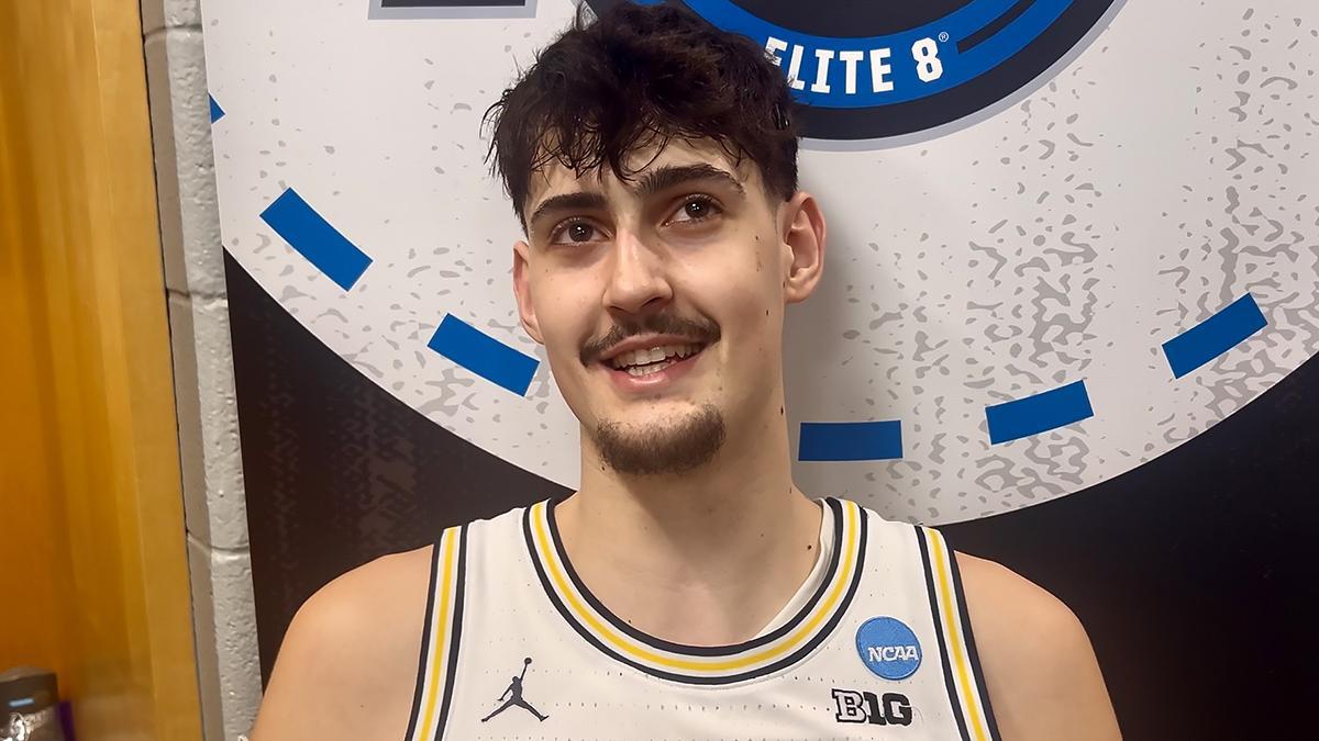 Aday Mara, pívot de los Michigan Wolverines, celebra la conquista del título de la NCAA. (Fuente: El Periódico)