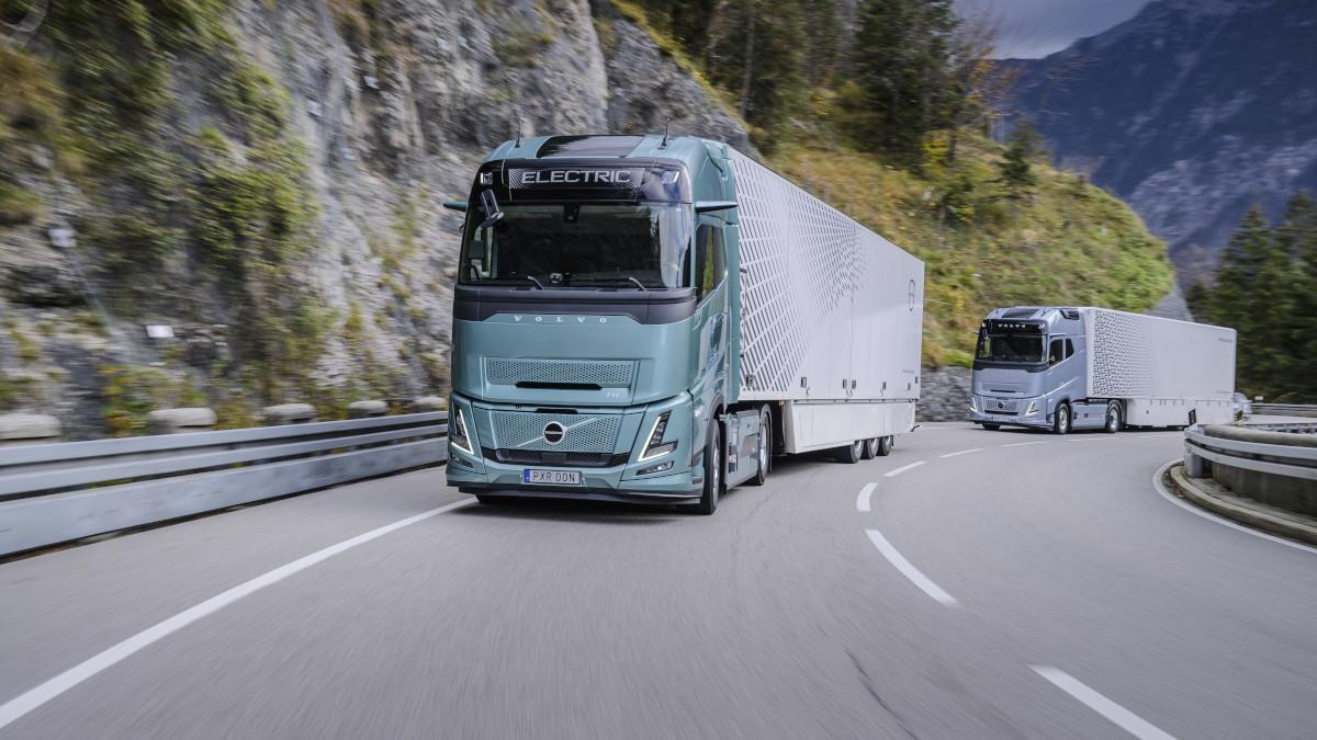 Camión Volvo eléctrico en una fábrica (Fuente: El Periódico)