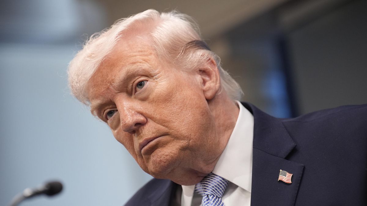 Trump anuncia acuerdo con Irán para evitar enriquecimiento de uranio y amenaza con aranceles del 50%