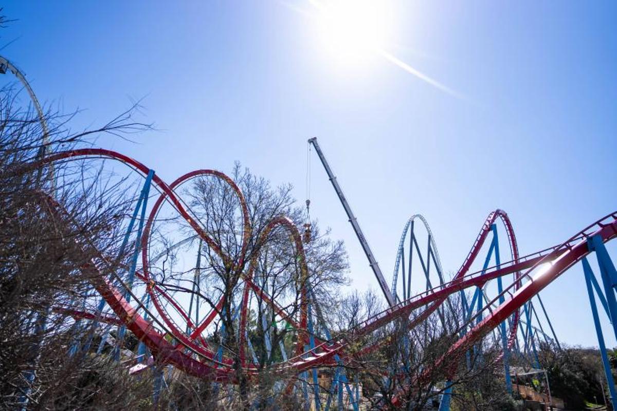 Drones de alta precisión revisando el Ferrari Land en PortAventura World (Fuente: El Periódico)