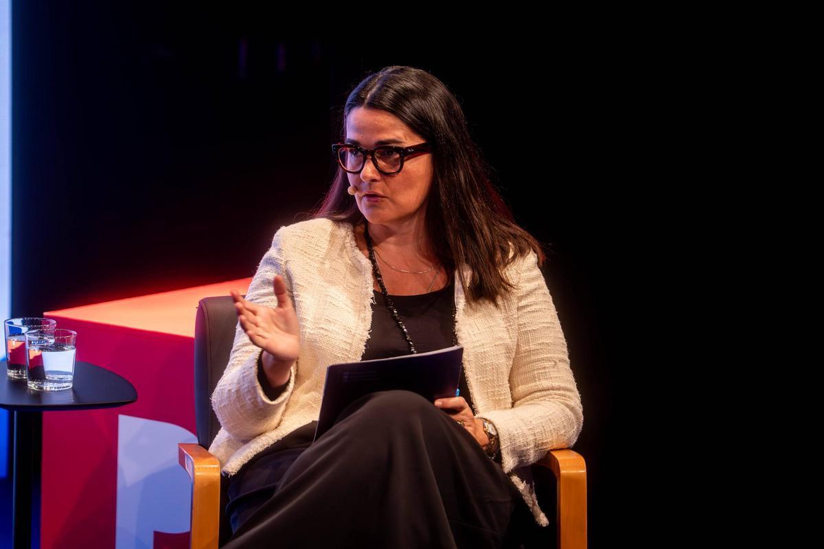 Xavier Amor, secretario de gobiernos locales; Humberto López Vilalta, director general del TRAM; y Xavier Balagué, gerente de Ecoembes en Catalunya, en la mesa redonda "Col·laboració público-privada en la gestió municipal" (Fuente: El Periódico)