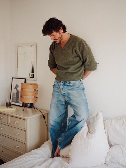 El actor santanderino durante una entrevista en Madrid hablando sobre su debut cinematográfico