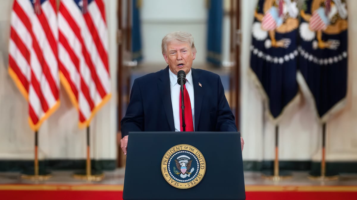 Trump y Trump se contradicen sobre las bases para negociar con Irán en Islamabad