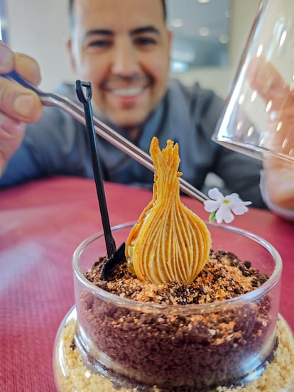 Mercado de la Verdura en Calahorra, con puestos de hortalizas bajo el sol de primavera