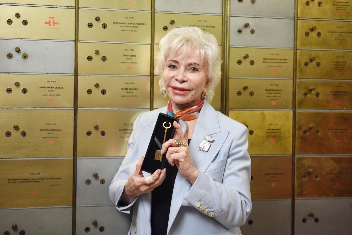 Isabel Allende en entrevista en su casa californiana