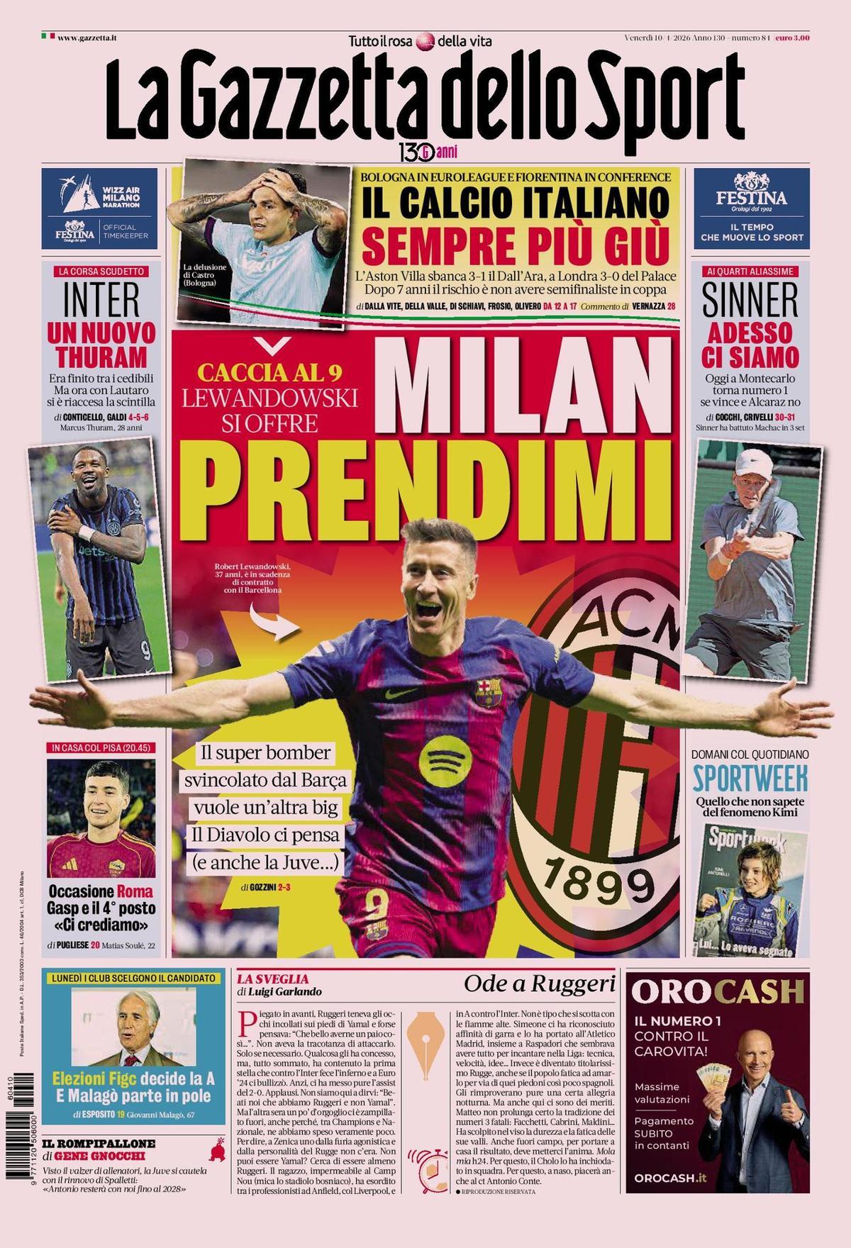 Robert Lewandowski celebra un gol, mostrando su determinación para un posible fichaje en el AC Milan