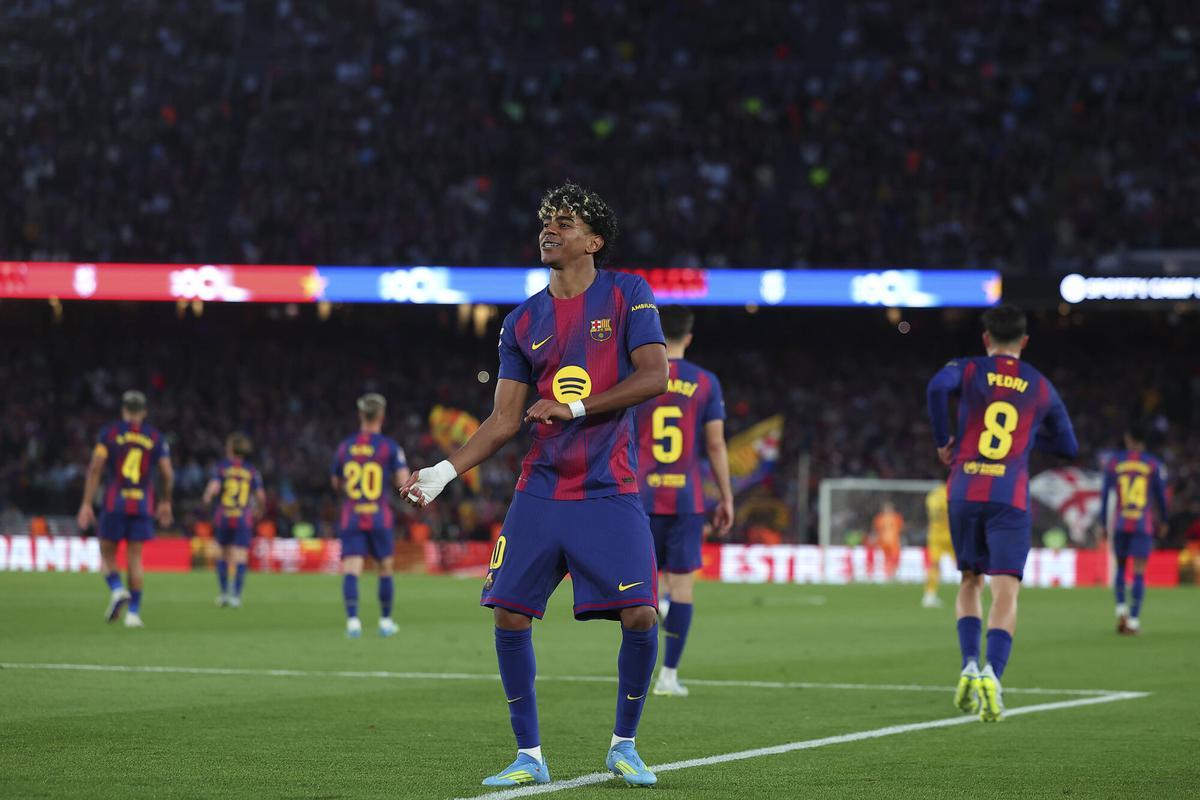 Estadio Spotify Camp Nou lleno con récord de asistencia durante la victoria del Barcelona sobre el Real Madrid