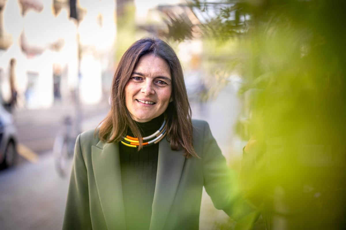 Rosa Suriñach en acto de presentación de candidatura a la federación de ERC Barcelona
