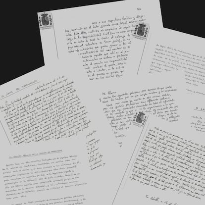 Policía municipal inspeccionando un domicilio en Carabanchel durante la detención