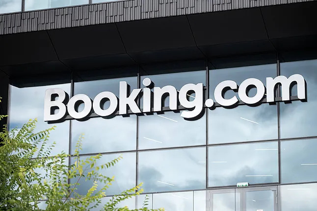 Booking.com sufre ciberataque que expone datos de reservas