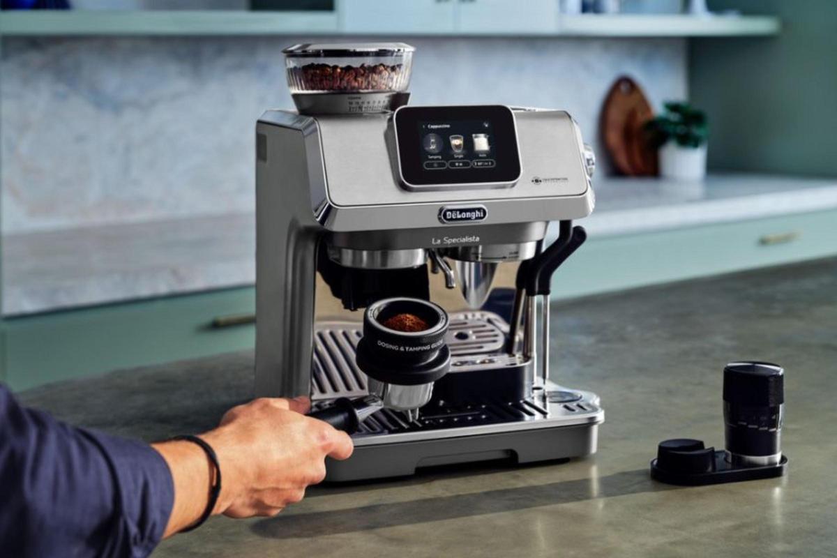 Vista frontal de la cafetera De'Longhi Specialista Touch