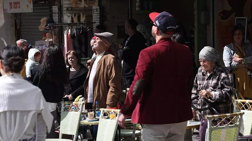 Presidente del Gobierno y ministros en la rueda de prensa en el Palacio de la Moncloa