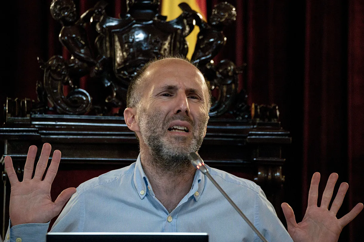 Alcalde Ourense prevaricación: imputado por compatibilizar su cargo con actividades privadas