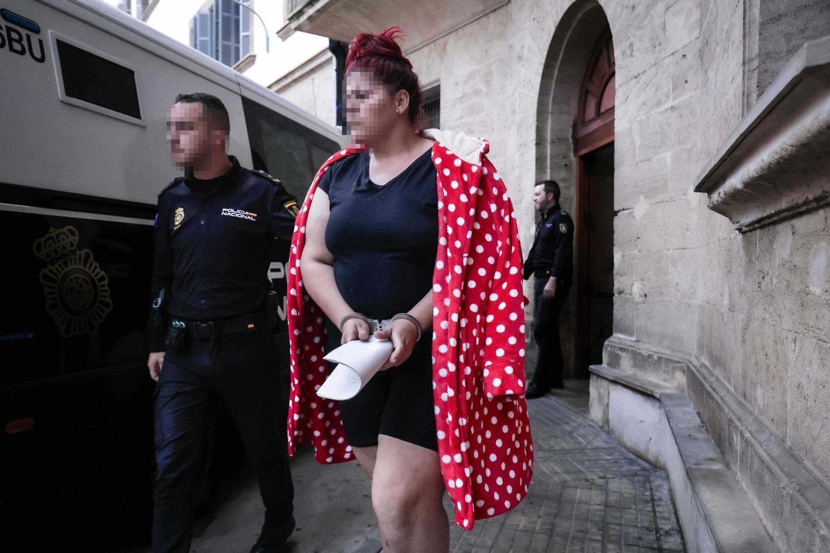 Fiscalía pide 16 años y medio de prisión a Pilar M.M., nuera de La Paca, por alijo de cocaína