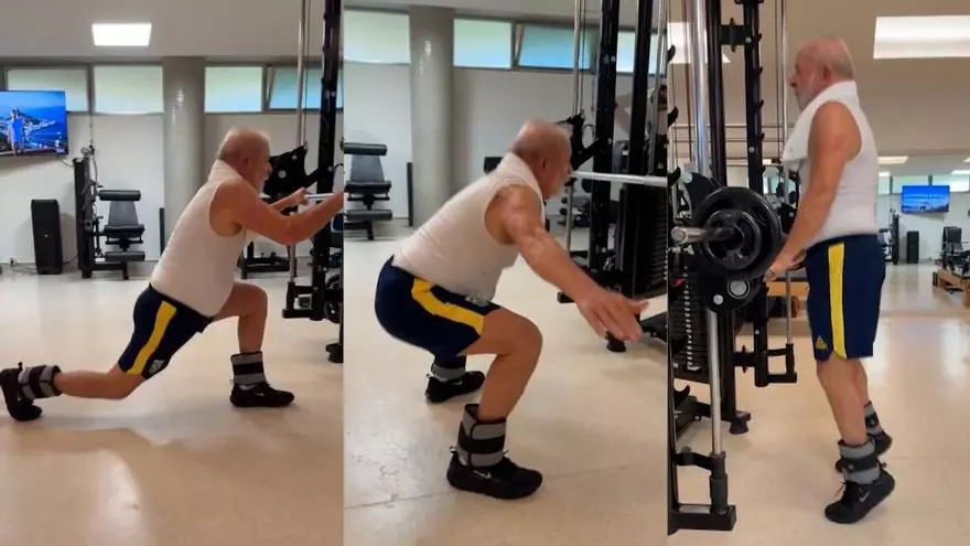 Pareja de luna de miel caminando por la playa en Maldivas
