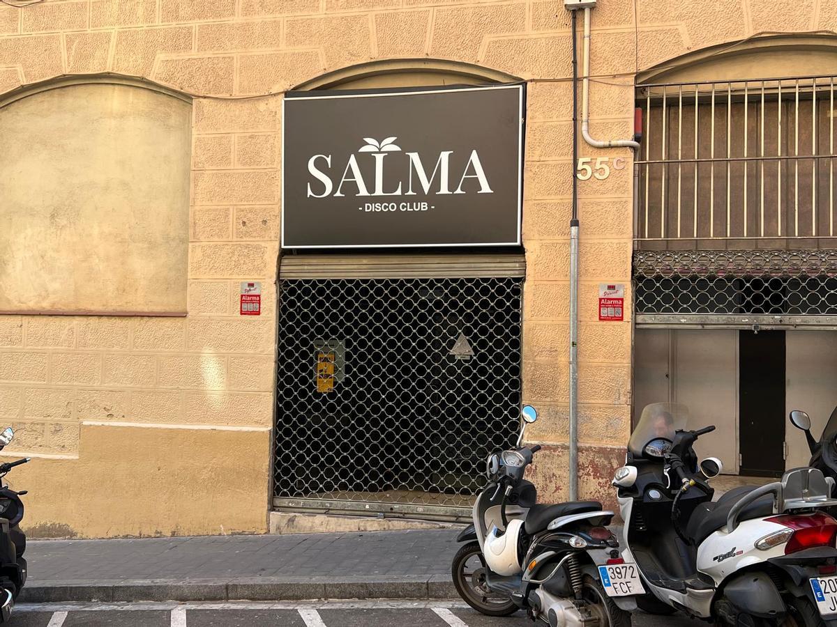 Cartel de la discoteca Salma reemplazando a Draco en Gràcia