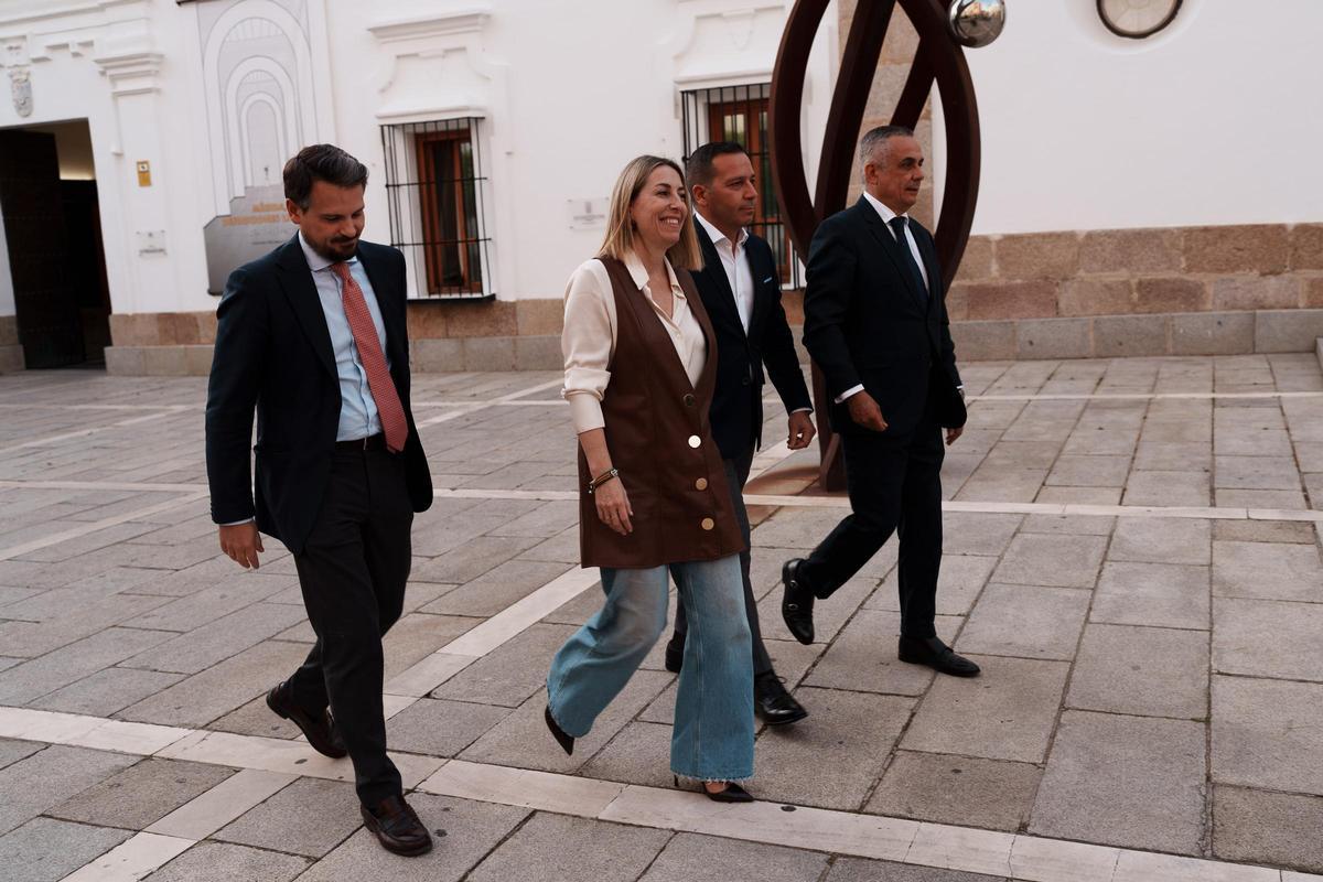 Coalición PP‑Vox en Extremadura: María Guardiola investida presidenta