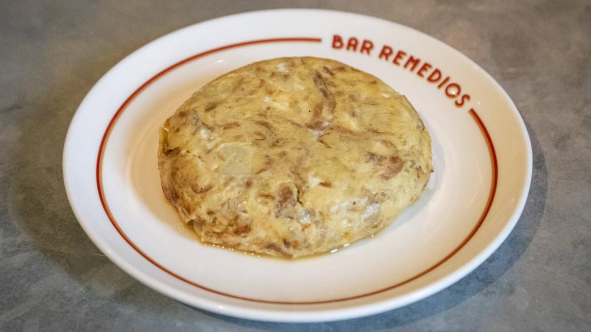 Tortilla de callos y capipota en el Colmado Wilmot