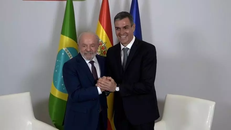 José Luis Martínez-Almeida entrega la Llave de Oro a María Corina Machado en la Casa de la Villa