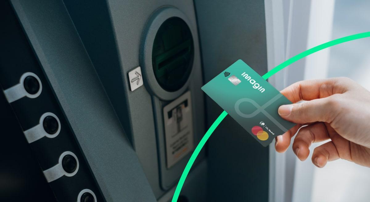 Tarjeta de débito imagin mostrada en la app móvil