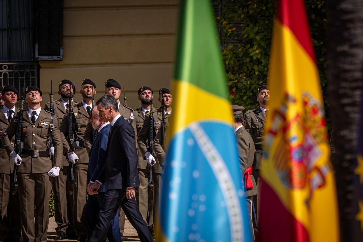 Ceremonia de firma de la alianza progresista en la Fira de Barcelona