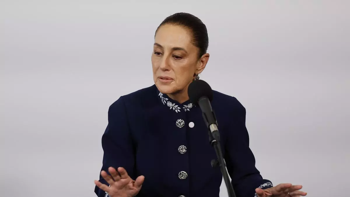 Pedro Sánchez hablando en la IV Reunión en Defensa de la Democracia, Barcelona 2026