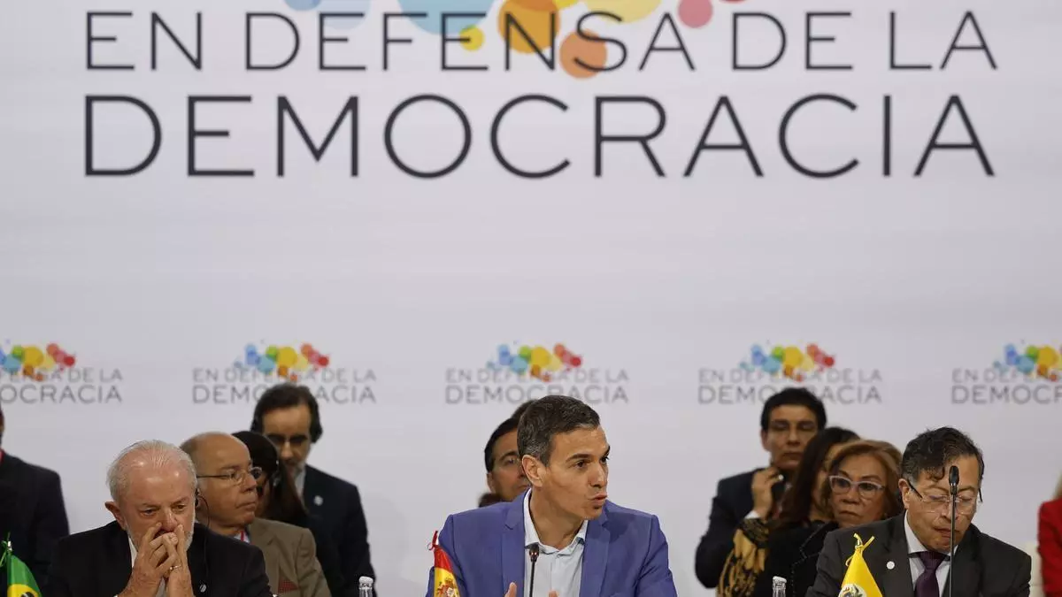 María Corina Machado hablando en una rueda de prensa en Madrid